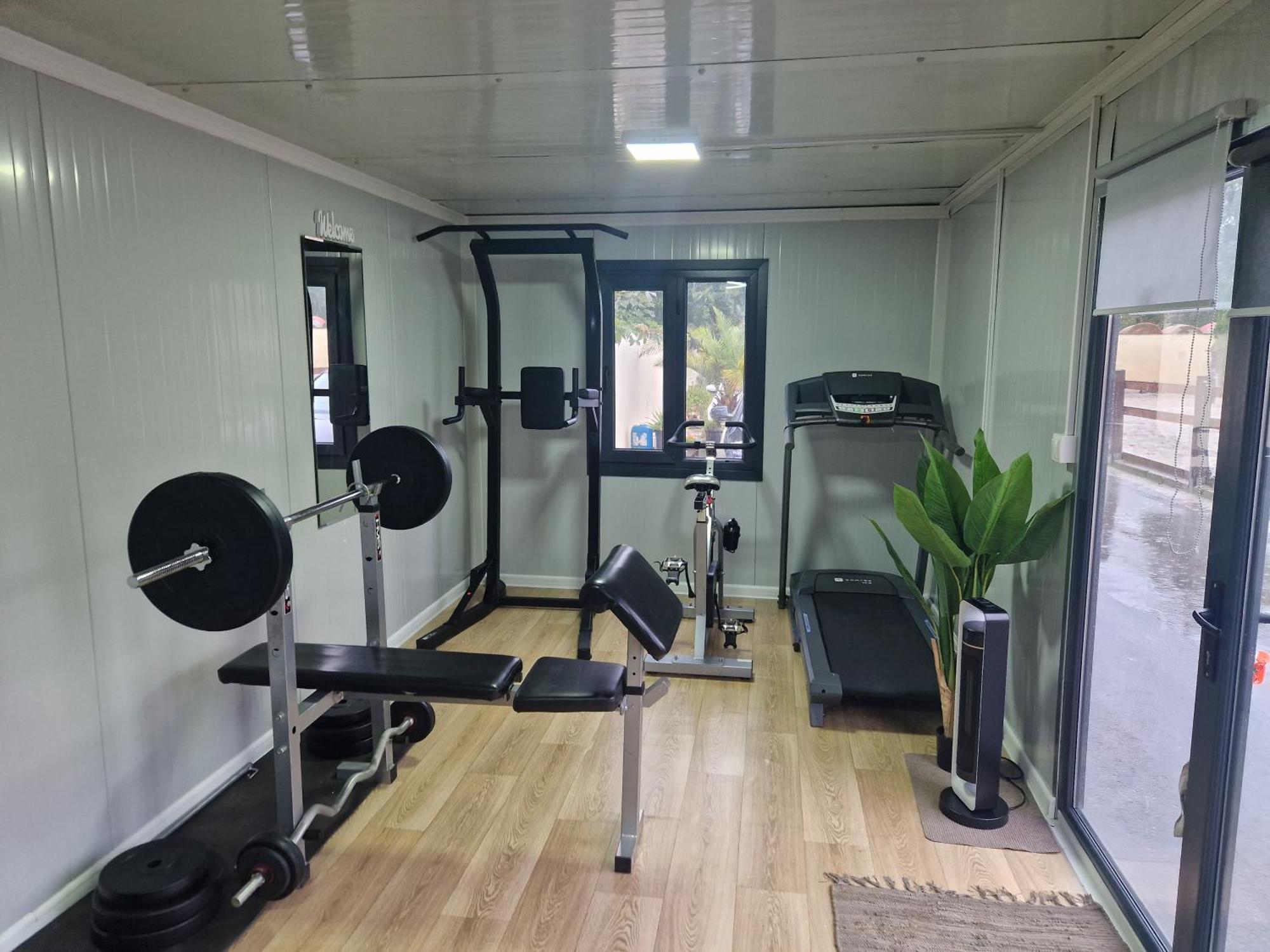 Farm Stay Nh Stables Nyrany 外观 照片