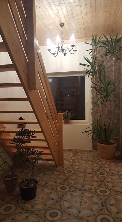 Farm Stay Nh Stables Nyrany 外观 照片